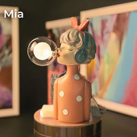 Mia
